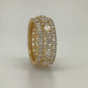 แหวนเพชรเลี้ยงในห้องปฏิบัติการจากโรงงาน Vvs ทรงสตาร์คัท ทองคำ 10k สีเหลือง เครื่องประดับชั้นดี แหวนระยิบระยับ ผ่านการทดสอบเพชร - Product Image 1