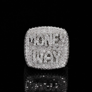VVS D Incoloro Moissanite Iced Out Custom Hombres Hip Hop Rapper Ring 925 Plata Hermoso diseño - Product Image 1