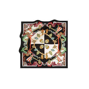 Pañuelo de Seda Crepé Satinado Negro con Estampado de Diseñador de Lujo, Longitud Media, Poliéster, Accesorio para Primavera, Verano e Invierno - Product Image 1