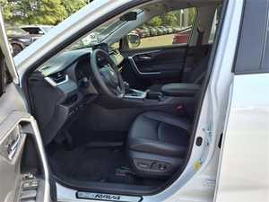 Occasion 2024 pour SUV XLE Premium AWD R20 Conduite à gauche Sièges en cuir foncé ACC Frais accidentuels - Product Image 5