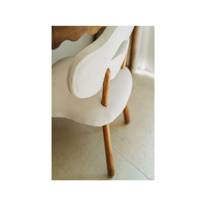 Rahatlama için stil ve destek ile ergonomik olarak tasarlanmış oturma odası için lüks Cloude sandalye - Product Image 4