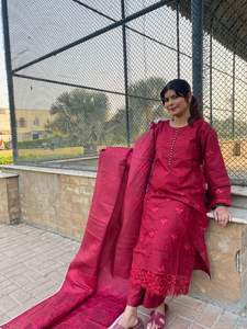 Última Moda en Ropa de Invierno Khaddar de Alta Calidad para Mujer, Salwar Kameez Bordado, Ropa India y Pakistaní - Product Image 3