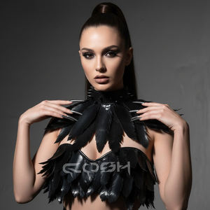 Harnais ras du cou en cuir fait main avec plumes et clous, style gothique, pour festival, fournisseur de soutiens-gorge à plumes - Vente chaude - Product Image 3
