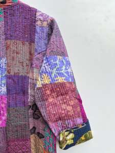 เสื้อโค้ทผ้าไหมซารีวินเทจทำมือ ผ้าฝ้ายระบายอากาศ บุใยฝ้าย ตัดต่อผ้าปะติดปะต่อ ปักลาย กระดุมสองแถว ลายสก็อต สำหรับผู้หญิง - Product Image 6