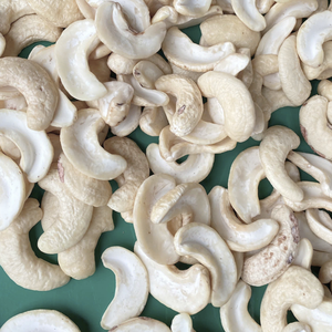 High Quality Raw Cashew <b>Nuts</b> Cashew <b>Nuts</b> Vietnam Butter Cashew <b>Nut</b> Customized Packaging - Product Image 1