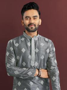 Tissu en soie mono prêt à l'emploi avec broderie Séquence Travail Kurtas. - Product Image 6