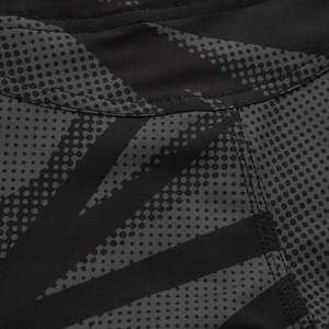 กางเกง MMA สำหรับผู้ชาย น้ำหนักเบา ขายดี ผลิตตามแบบ OEM สำหรับออกกำลังกาย ผลิตจากโพลีเอสเตอร์ 100% ทนทาน เป็นมิตรกับสิ่งแวดล้อม ระบายอากาศได้ดี แห้งเร็ว - Product Image 6