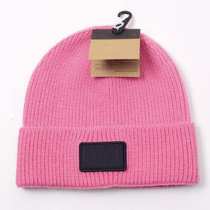Gorros de Invierno de Punto Acrílico 100% de Lujo al por Mayor para Hombres y Mujeres, Logotipo de Diseñador Personalizable, Suaves, Cómodos, para Viajes - Product Image 1