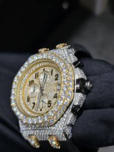 Montre unisexe de luxe tendance, demi-sertie de moissanite VVS, verre MIYOTA, bracelet en caoutchouc, boîtier en acier inoxydable, fermoir de bracelet, style hip-hop - Product Image 4