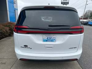 Impresionante Pacifica Limited FWD 2024 Blanca, Volante a la Izquierda, Usada, Asientos de Tercera Fila, Techo Corredizo, Arranque Remoto, Asientos de Cuero - Product Image 4