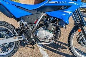 Motocicleta SPEEDER WR125RR Ligera, Doble Propósito, Legal para Calle, Origen Estadounidense, Inalámbrica/Alimentada por Batería, Depósito - Product Image 4