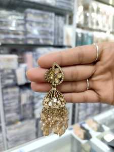 Dernières boucles d'oreilles ethniques en cristal plaqué or pour filles, occasions de mariage, avec motif en forme de cloche en alliage de zircon - Product Image 2