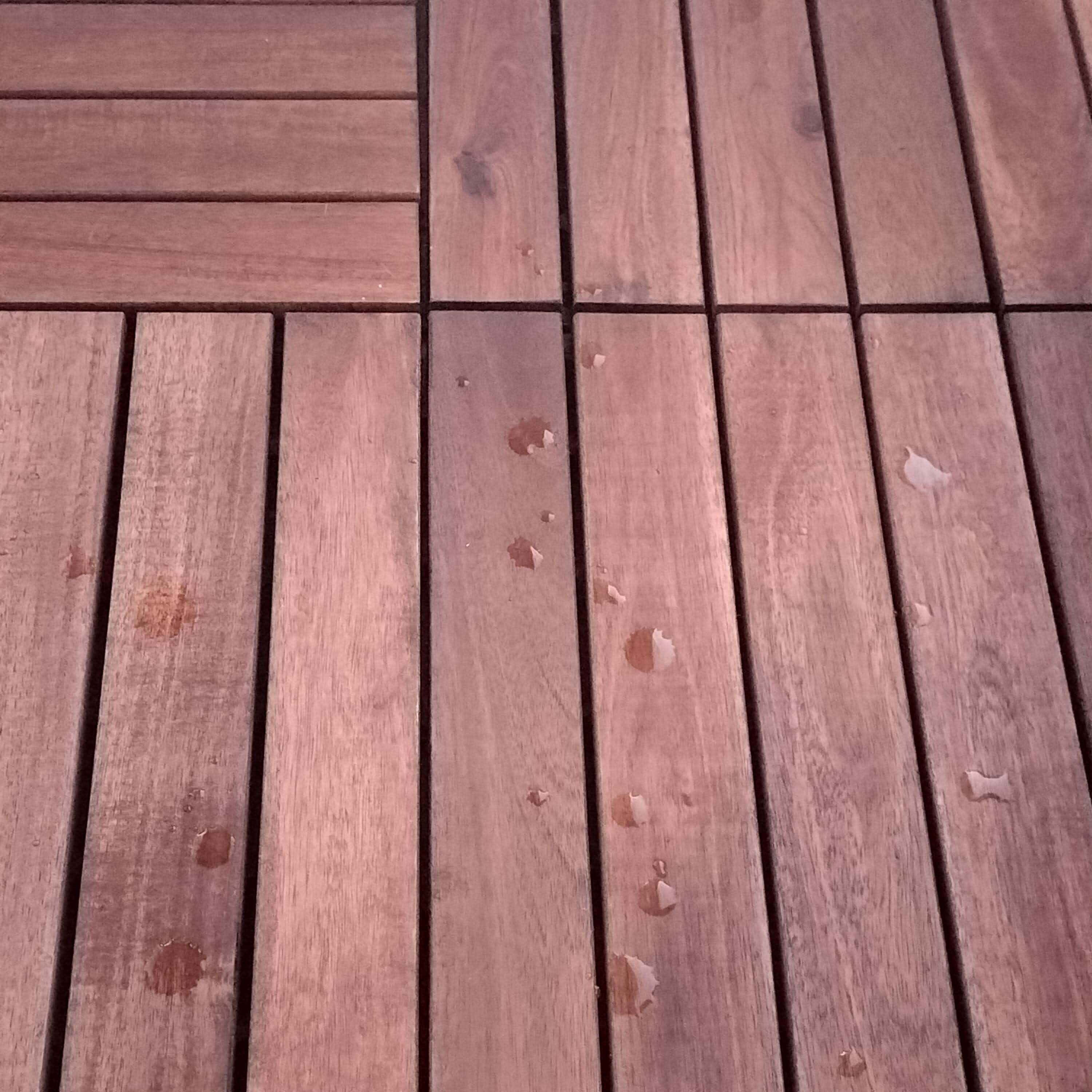 สีน้ำตาล