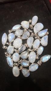 Arco Iris piedra lunar moissanita colgante 925 Ajuste de bisel de plata esterlina estilo lindo incrustaciones colgantes finos encantos para regalo perfecto - Product Image 3