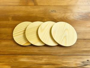 Posavasos redondo de madera pulida ideal para proteger mesas de centro encimeras y superficies de muebles de comedor - Product Image 4