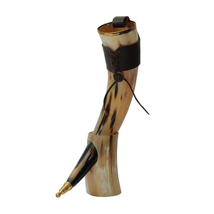 Corne à boire viking médiévale en corne de buffle sculptée à la main et polie avec support de corne assorti et porte-corne en cuir pour bière et miad - Product Image 3