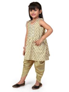 Ensemble d'habits pour filles Shoryam Fashion, moderne, entièrement cousu, imprimé numérique, Kurti orné, Diwali, mariages, fêtes, export - Product Image 4