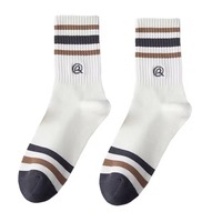 Chaussettes d'équipage en coton brodé avec logo personnalisé Matériau réglable antibactérien respirant conçu JZVINA Vietnam Factory