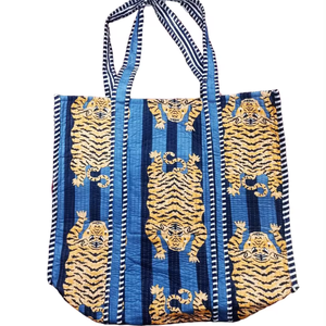 Bolso de mano de lujo con estampado de tigre Premium, forro de lona impermeable hecho en La India por un fabricante y exportador indio para uso en verano - Product Image 1
