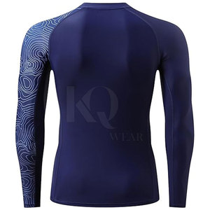 Haut de compression à manches longues pour homme Performance, en tissu éco-responsable à séchage rapide (Spandex/Polyester), avec logo personnalisé pour le fitness - Product Image 3