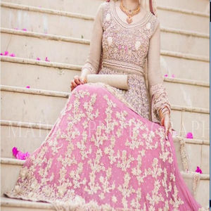 ชุดเดรสสตรีจากปากีสถาน - Product Image 1