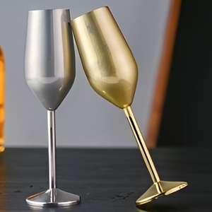 Copa de latón chapada en oro moderna de primera calidad, fabricante de variedad Superior de Diseño precioso, copa de Metal a la venta - Product Image 2