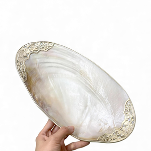 Assiette de luxe en nacre pour la décoration de table et la restauration, provenant du Vietnam - Product Image 3