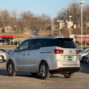 Kia Sedona 2020 en parfait état - Product Image 2