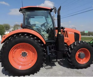 Tractor Kubota 4X4 Tractor Kubota Tractor agrícola de 2, 0 disponible para la venta - Product Image 1