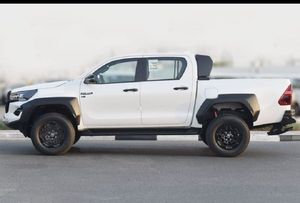 Toyota Hilux Adventure 4x4 2024, tout neuf, 4 cylindres, 235 ch, essence, transmission automatique, 4 roues motrices, conduite à gauche - Product Image 5