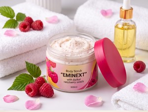 Exfoliante corporal Eminext 300 ml con semillas naturales de frambuesa de Baikal, aceite de coco sin refinar y manteca de karité. - Product Image 2