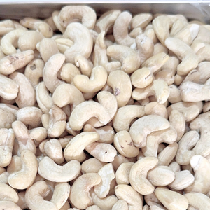 Trusted Supplier W180 W240 W320 Ww450 Roasted Cashew <b>Nuts</b> Raw Cashew <b>Nut</b> In Shell 2025 From Santigo Vietnam - Product Image 1
