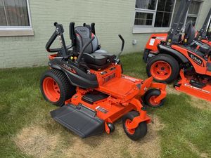 Tondeuse autoportée Kubota Z422KWTNC-60 à essence, moteur diesel, transmission hydrostatique - Product Image 2
