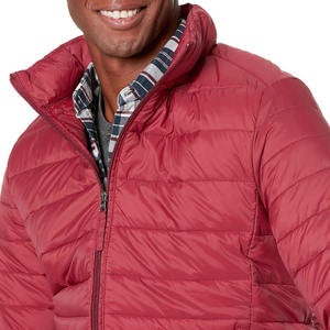 Veste matelassée pour homme de qualité supérieure, fabriquée sur mesure avec un matériau durable, anti-rides, logo frontal disponible à prix de gros - Product Image 4