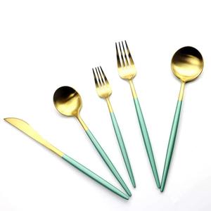 Elegante Juego de Cubiertos con Mango Delgado Verde y Cabeza Dorada para Cocinas, Hoteles, Restaurantes, Ocasiones Especiales y Regalos - Product Image 5