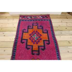 Alfombra Turca Vintage de 3x11.9 pies, Alfombra Marroquí Roja y Azul - Product Image 3