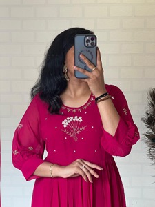 Venta caliente Blooming Georgette con trabajo manual Kurti Fabricante y proveedor de India a la tarifa más baja - Product Image 4