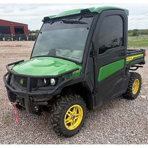 Acquista il veicolo utilitario John Deeree XUV835R con prestazioni potenti per agricoltura, caccia, paesaggistica e lavoro all'a - Product Image 5