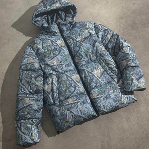 New Design Top Selling Fleece Material Heavyweight Streetwear Design Casual Wear Winters Wholesale Plain Men's Puffer Jackets - Product Image 1