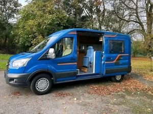Mobile Modern Motorhome Camper Trailer 4x4 Off-Road. - Product Image 3