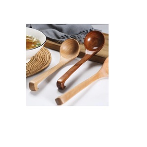 Cuillère à soupe en bois naturel fait à la main créative - Product Image 4