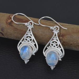 Pendientes de piedra lunar arcoíris, joyería de plata de ley hecha a mano, regalo elegante para mujeres, diseño de estilo bohemio - Product Image 2