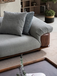 ชุดโซฟาหรูหราทันสมัยสำหรับห้องนั่งเล่น ดีไซน์คลาสสิก พร้อมผ้าหุ้มคุณภาพพรีเมียม ในราคาที่ดีที่สุด - Product Image 3