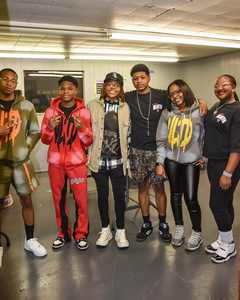 Chándal de 2 piezas con parche de socorro personalizado del fabricante, acampanados y pantalones de chándal Sudadera con capucha, conjunto recortado con lavado ácido de 2 piezas - Product Image 6