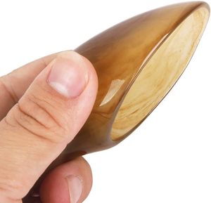 Gua Sha artisanal en corne naturelle avec forme ergonomique pour des soins anti-âge et anti-rides par CRAFT ZONE EXPORT - Product Image 3