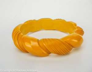 "Bracelets en résine blanche sur mesure pour femmes et filles, bijoux de fête de qualité standard pour les tendances de vente chaudes" - Product Image 3