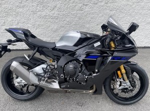 Mejores Ventas 2024 para Yamaha ZF-R1M, Lista para Enviar, Ligeramente Usada, Excelente Estado, Motocicleta Deportiva para Adultos - Product Image 3