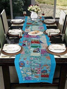 Camino de Mesa Bordado a Mano de Algodón con Diseño de Patchwork, Tradicional, Personalizable para Decoración de Comedor - Product Image 2