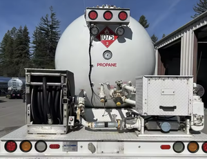 El mejor!! Camión Tractor de Carretera 6x4, Diésel, de Servicio Pesado, para Logística Comercial, Transporte de Mercancías y Contenedores - Product Image 3