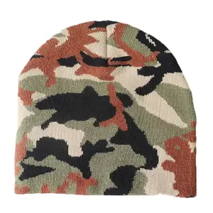 Kafatası örme erkek baskılı bere özelleştirme Logo kasketleri kişiselleştirilmiş akrilik jakar kış sıcak şapka tutmak